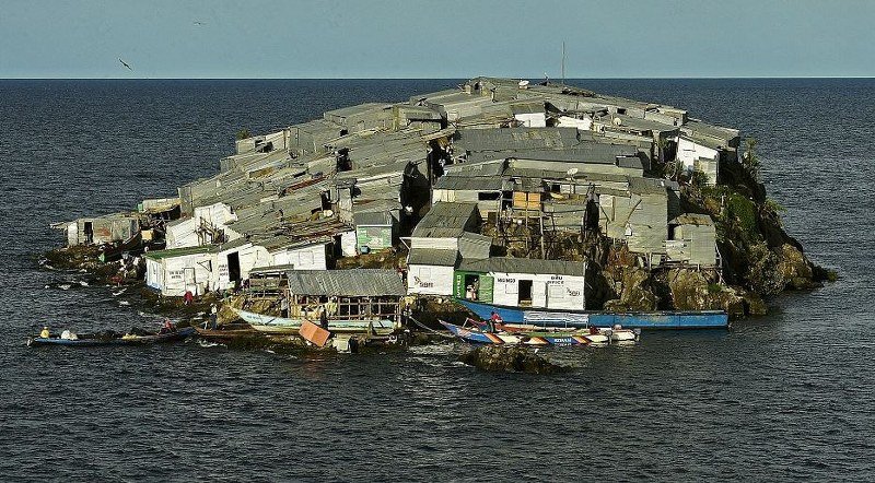 Najnaseljenije ostrvo na svetu, a niko ne beži (Video)