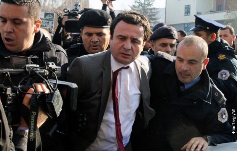 Kurti uhapšen ispred kosovske skupštine