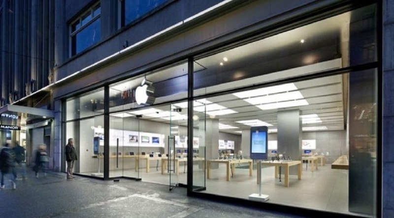 Eksplodirala baterija u Apple prodavnici, povrijeđeno sedam osoba