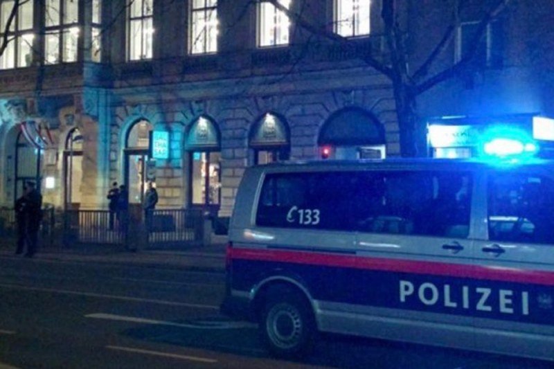Napad nožem u Beču, nekoliko ranjenih (Foto)