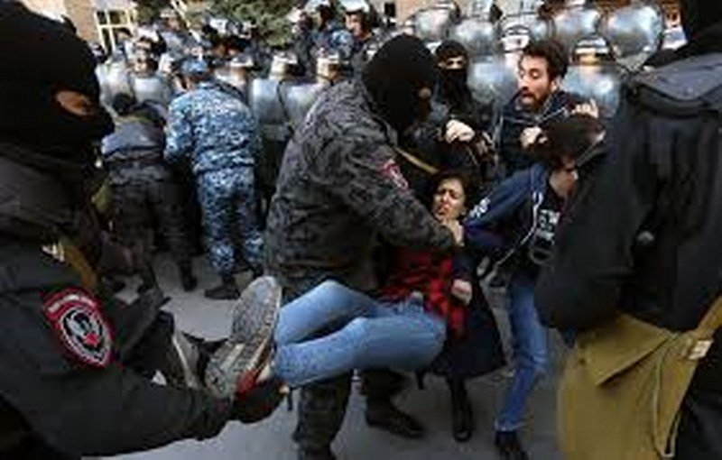 U demonstracijama uhapšen lider opozicije, sedmoro povrijeđeno