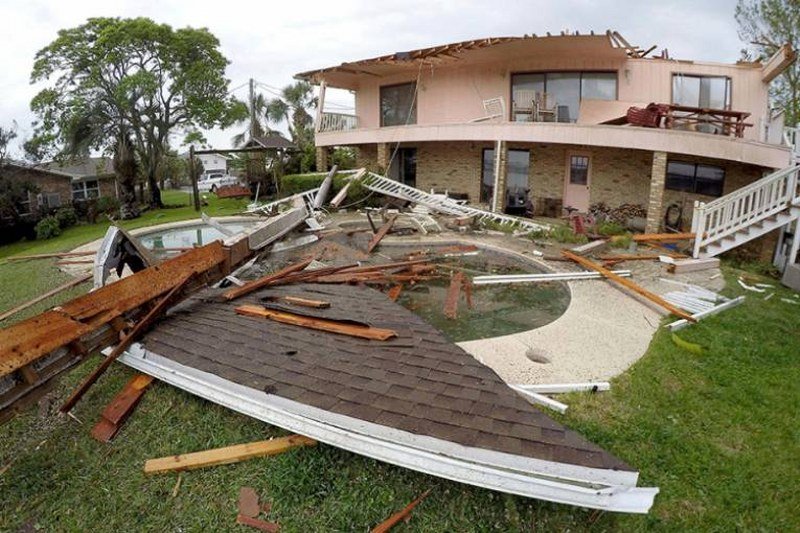 Neobičan tornado prošao Floridom (Video)