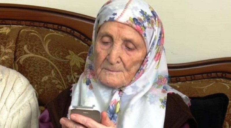 Baka sa Kosova preživjela četiri rata, ima 60 potomaka i koristi ajfon