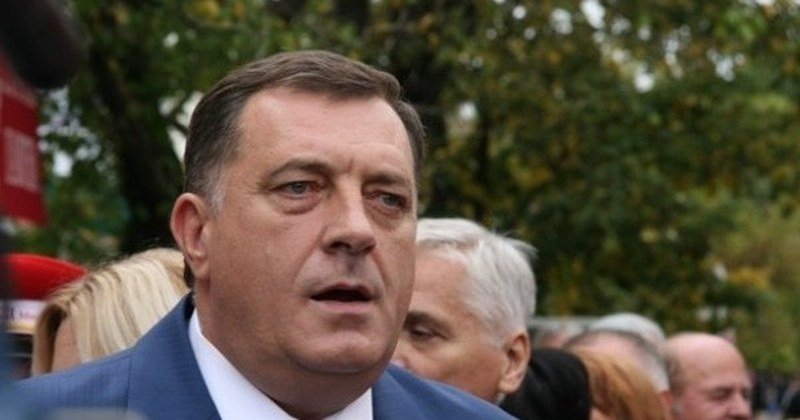 Srđan Puhalo: Raspakivanje Dodika