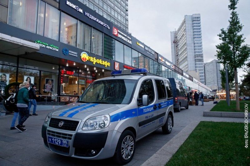 Automobil uleteo među pešake u Sočiju, jedna osoba poginula