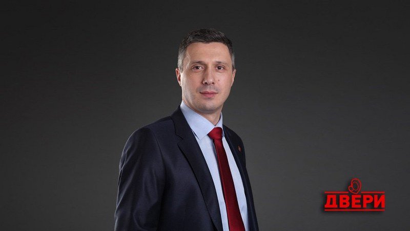 Vučić je zvezda rijalitija, a Marijan Rističević njegovo pravo lice u Skupštini  