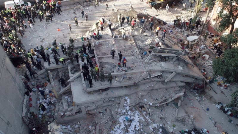 U Meksiku osmoro mrtvih u eksploziji pirotehnike u vjerskoj povorci