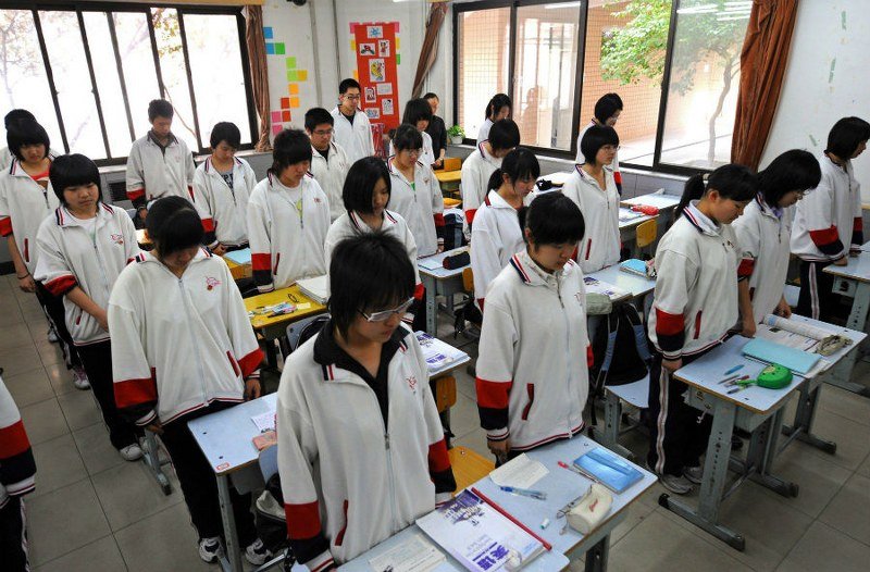 Kina uvela pametne uniforme za djake - U odjela ugrađeni čipovi - Nema bježanja sa časova