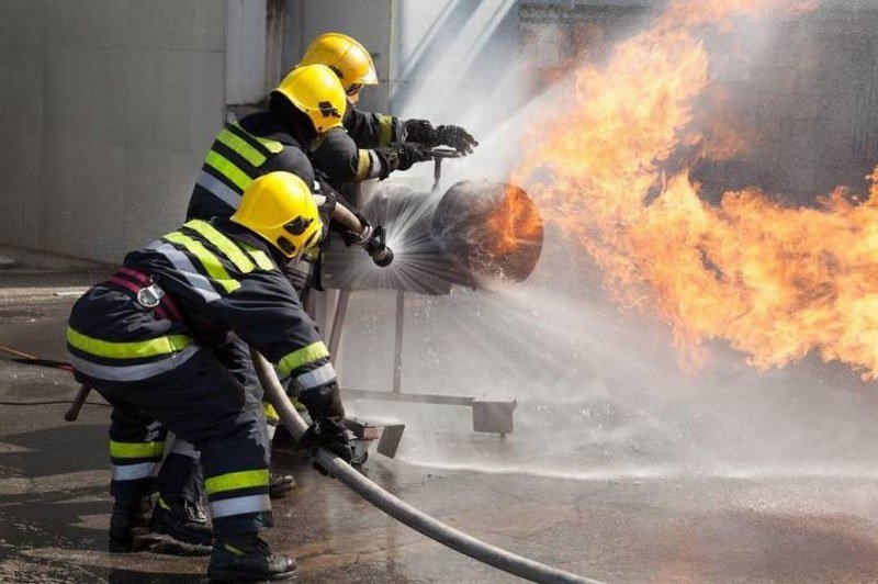 Dubrovnik - Veliki požar - Tri radnika zarobljena