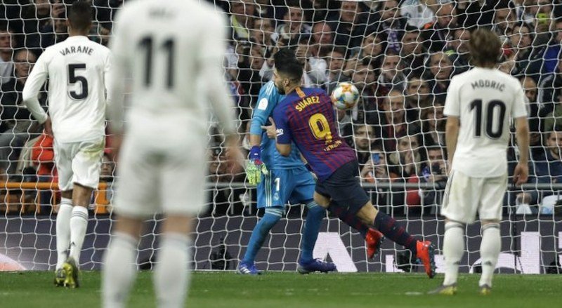 Real ponižen u Madridu - Barsa u finalu Kupa kralja