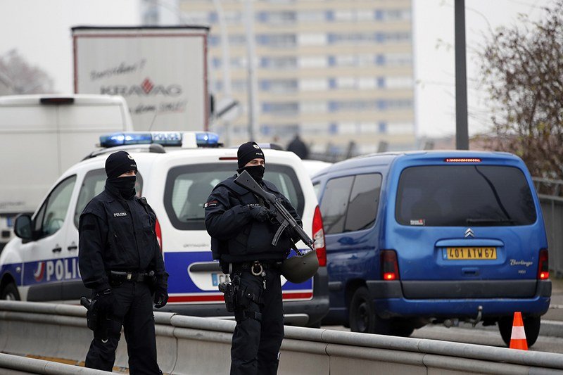U vozilu imali 17 granata - Njemačka policija u Drezdenu uhapsila dvojicu državljana BiH