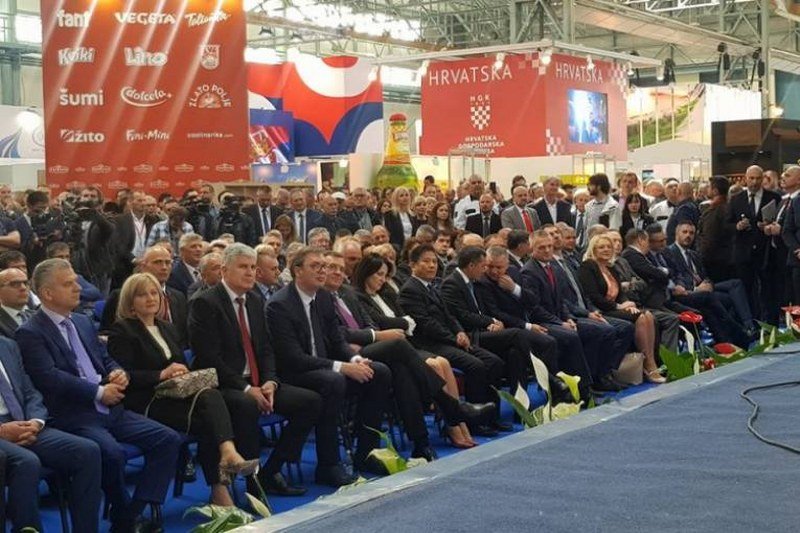 Vučić prisustvovao otvaranju sajma privrede u Mostaru