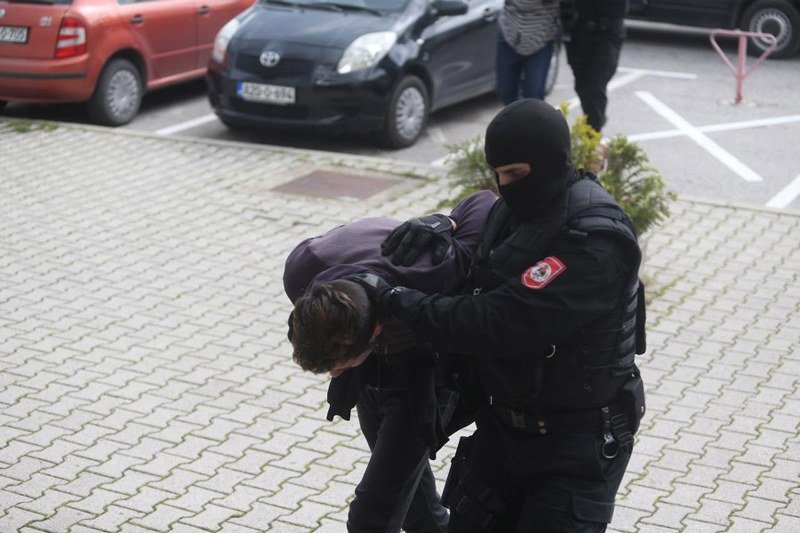 Sveštenik uhapšen zbog oružja: Policija na nogama zbog kriminalne grupe u Rogatici i Višegradu
