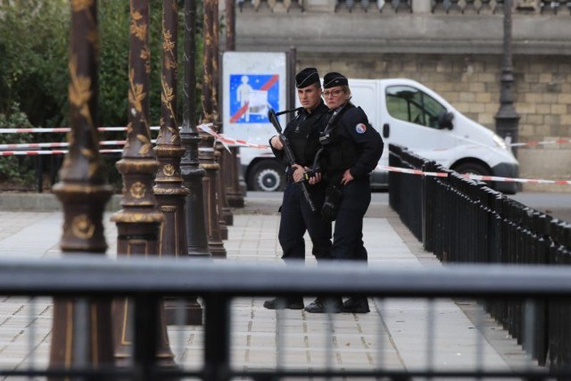 Mediji: Napadač iz Pariza pre godinu i po prešao u islam