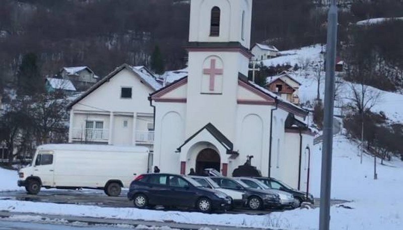Dodik mora ispuniti obećanje - Počelo izmještanje crkve izgrađene u dvorištu Fate Orlović