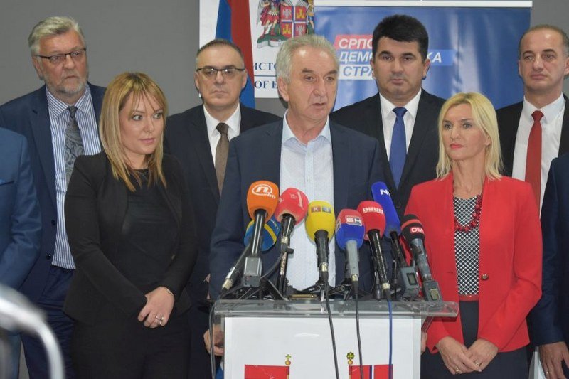 Opozicija na nogama - SDS želi Dodika u -klinču-: Traže hitnu sjednicu NSRS-a