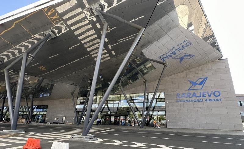 Samo je bitno -očerupati zlatnu koku- sarajevski aerodrom: Da li je aerodromima u BiH potrebna koncesija?