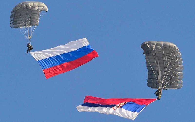Ruski i beloruski padobranci stigli u Srbiju na vojne vežbe