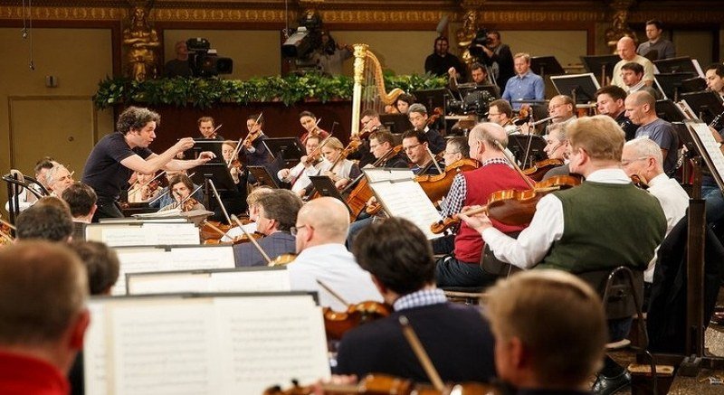 Praznik klasične muzike: Održan tradicionalni novogodišnji koncert Bečke filharmonije
