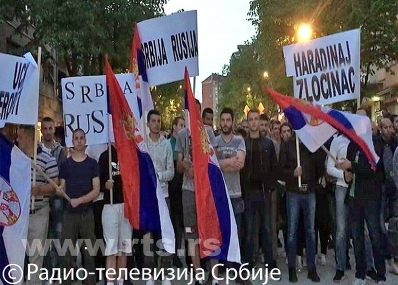 Protest Srba u Kosovskoj Mitrovici zbog Haradinaja