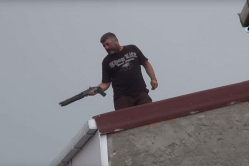 Muškarac pucao sa zgrade u Istanbulu