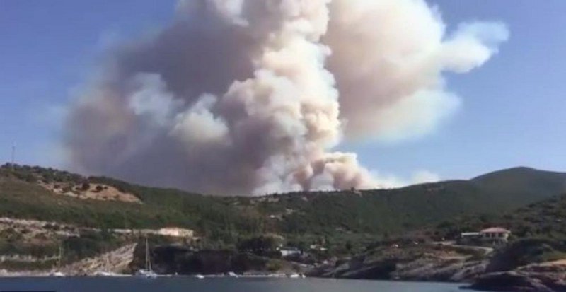 Vatra na 12 frontova, vanredno stanje na Zakintosu