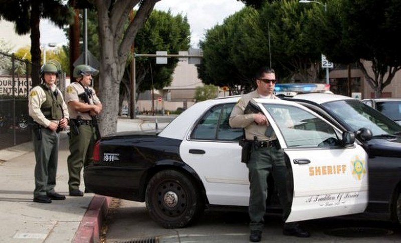 Misuri: Dvogodišnjak se igrao pištoljem, ubio oca na spavanju