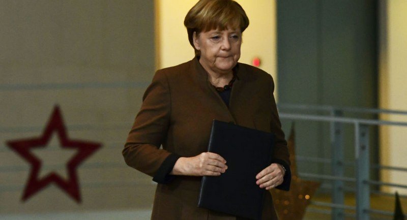 Merkelovoj upućeno preteće pismo na arapskom sa žiletima