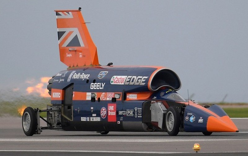 Prva javna proba najbržeg automobila svih vremena: Bloodhound krenuo 
