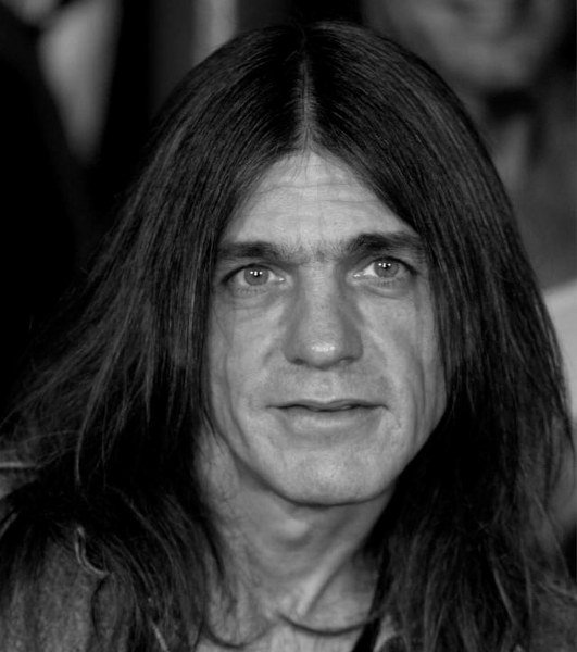 Umro osnivač i gitarista grupe AC/DC Malkolm Jang