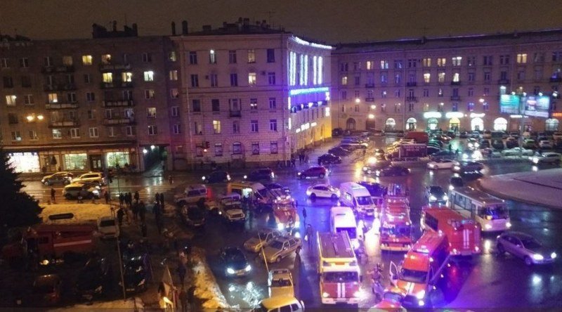 Ekspolozija u Sankt Peterburgu,u tržnom centru desetoro povređeno, 50 evakuisano