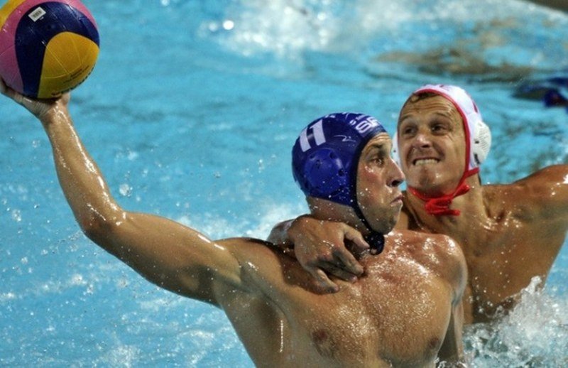 -Delfini- bolji od Crne Gore
