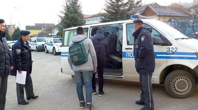 Uhapšeno 20 osoba zbog krijumčarenja migranata 