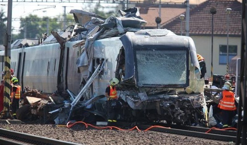 U sudaru vozova povrijeđeno više od 20 ljudi