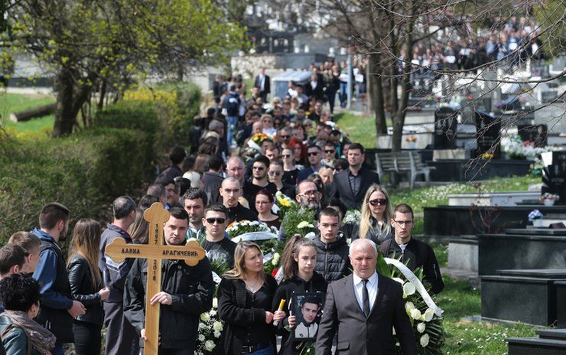 Sahrana: Otac Davida Dragičevića - Ubice, gledajte i dalje tim krvavim očima; ja vas znam, ali vi mene ne (Foto)  