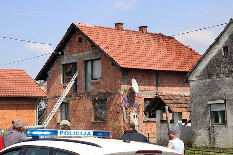 Užas u Hrvatskoj: Majka sedmoro djece ubijena i zapaljena u kući