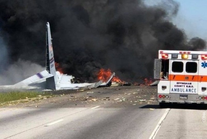 Srušio se -herkules- u SAD, pet mrtvih