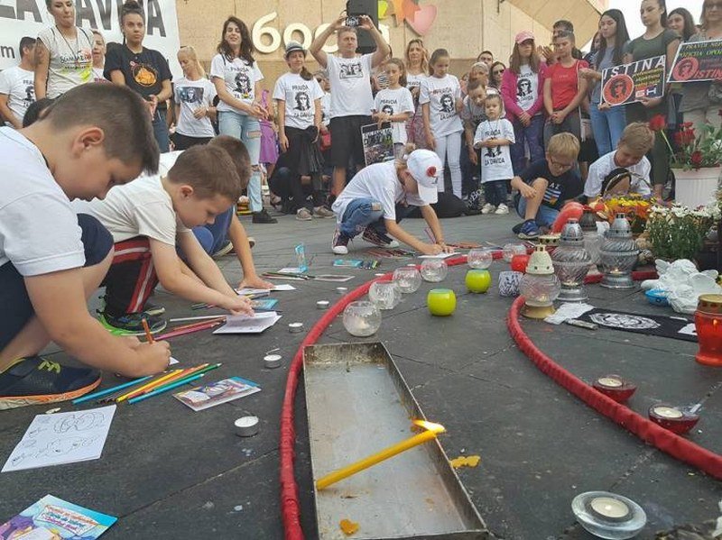 David Dragičević iz Raja poslao svoje Andjele čuvare, počela -Obojena revolucija- u Banjaluci