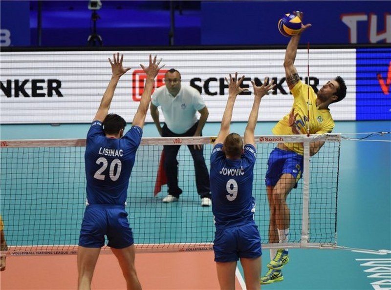 Odbojkaši poraženi od Brazila, s Francuskom za polufinale