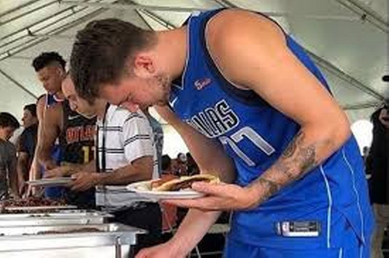 Dončić: Ono kad tražiš ćevape, a zaboraviš da si u Americi