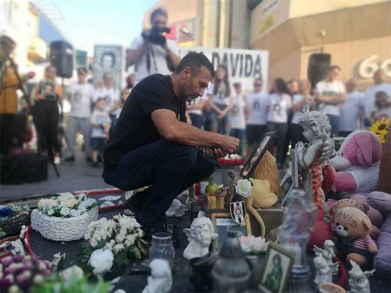 -Pravda za Davida- 174. dan: Borci Vojske RS podržali saborca Davora Dragičevića i poručili da se na Trgu u Banjaluci brani Srpska (Video)