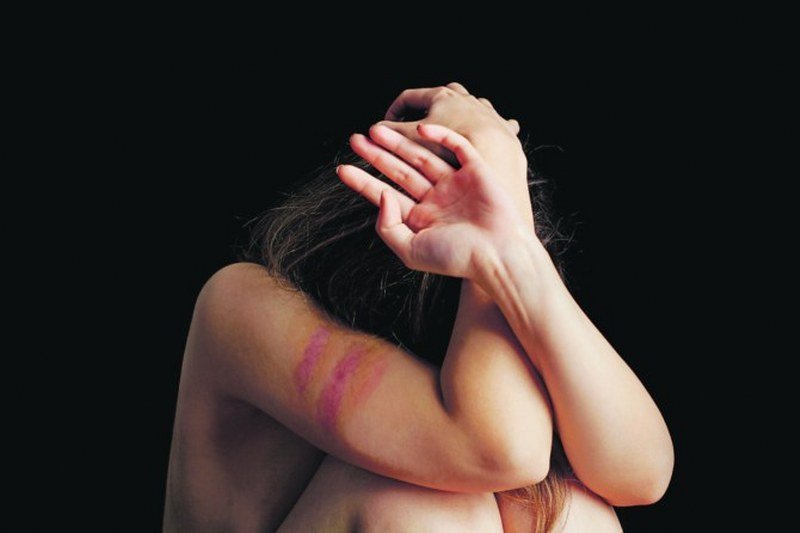 Užas - Mladu Njemicu silovalo 14 azilanata, iživljavali se četiri sata