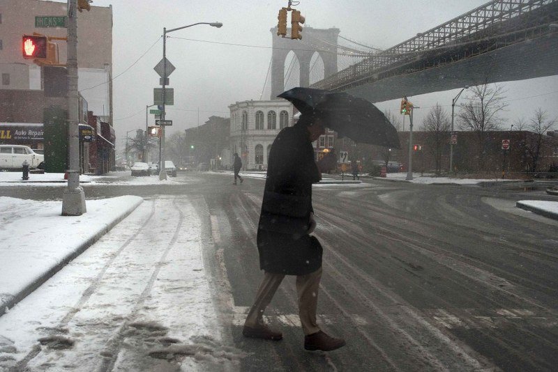 Sneg paralisao SAD – upozorenje na padavine, zatvoreni putevi