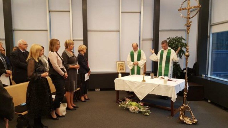 Sramni Evropski parlament - Služili misu ratnom zločincu Alojzu Stepincu!