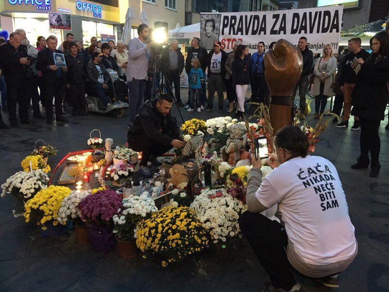 -Prava za Davida- 215. dan: Suzana, Davidova majka -Ne vjerujem da ću dočekati pravdu- Ova vlast neće otkriti Davidove ubice(Video)