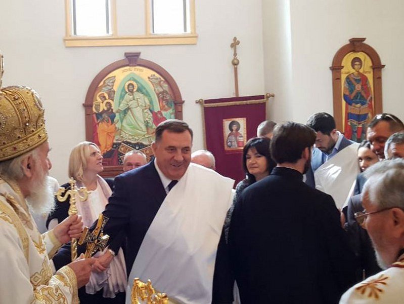 Patrijah Irinej osveštao hram- Dodik kum -Proslava u Mrčevcima na Zadušnice-Izričito zabranjeno crkvenim propisima