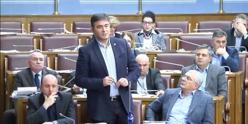 Šokanto - Nebojša Medojević: -U Crnoj Gori preko javnih nabavki pere se novac od šverca cigareta i droge- (Video)