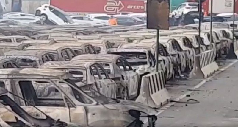 U požaru izgorilo stotine skupocjenih Maseratija i Fiata (Video)