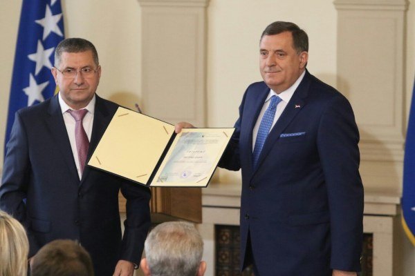 RTRS - Praćenje u stopu BH patriote Milorada Dodika
