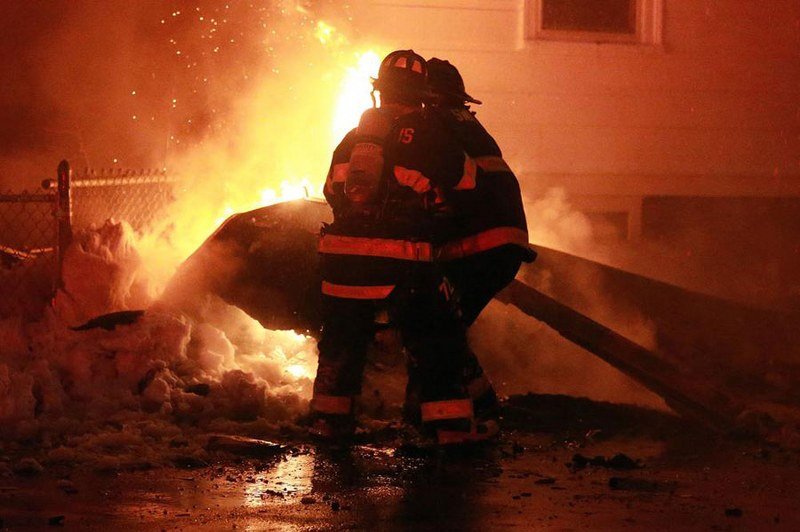 -Čuje se zapomaganje- Najmanje troje poginulo u eksploziji gasa, 79 ljudi se vode kao nestali
